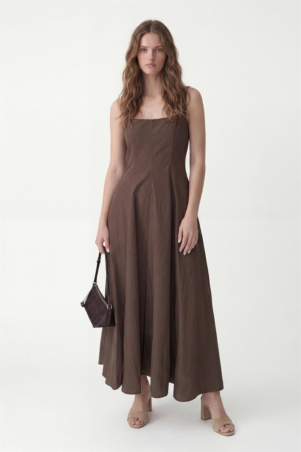 فستان نسائي من البوبلين بأكمام