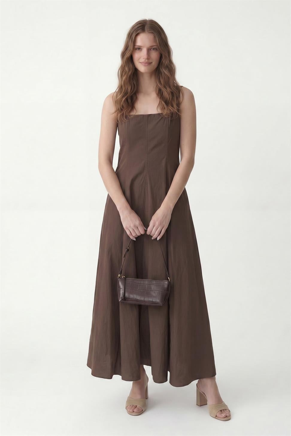 فستان نسائي من البوبلين بأكمام