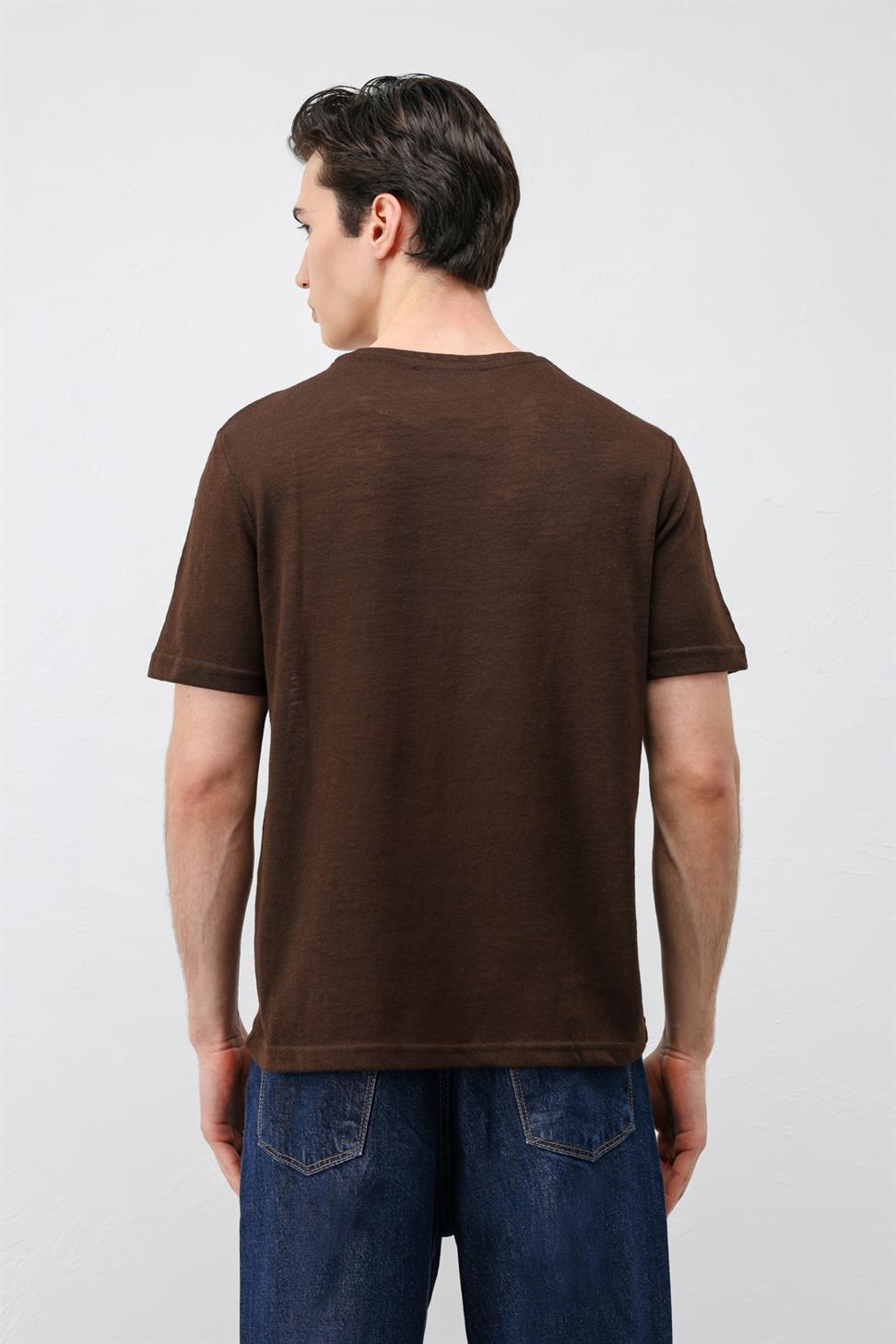 تي شيرت رجالي بسيط