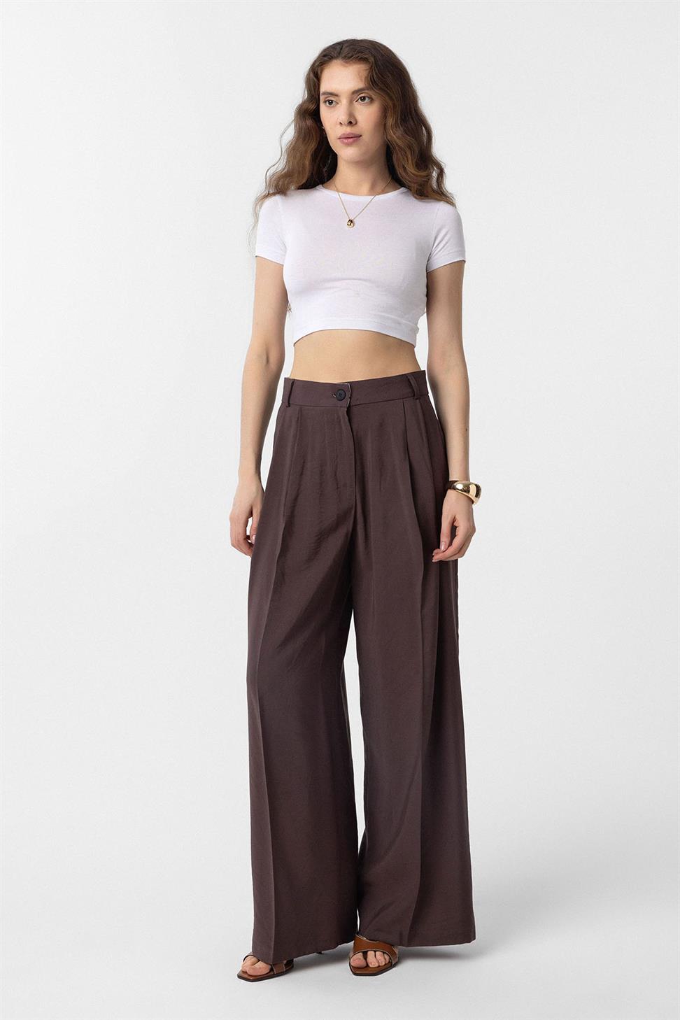 بنطلون نسائي بثنيتين