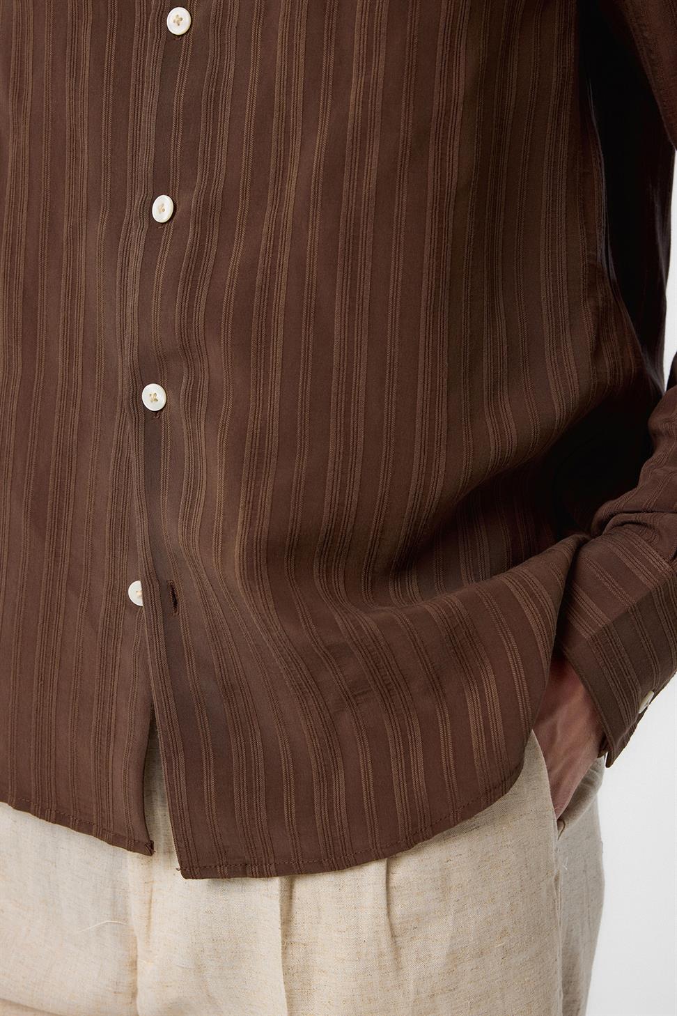 Antioch Kahve Çizgili ve Dokulu Erkek Gömlek