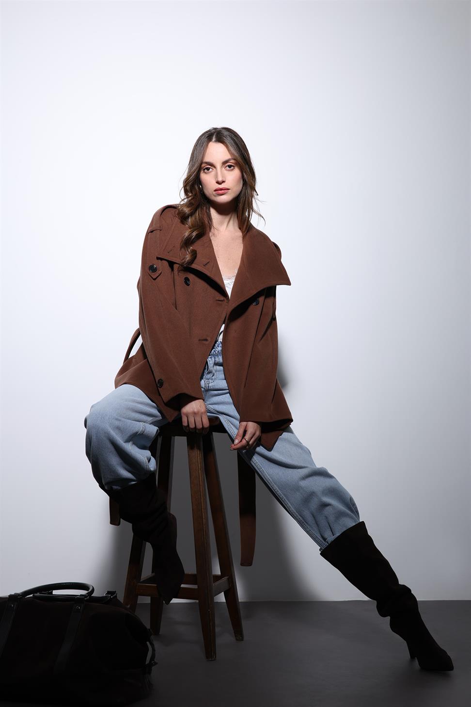 Antioch Kahve Dik Yaka Kruvaze Kadın Kaban