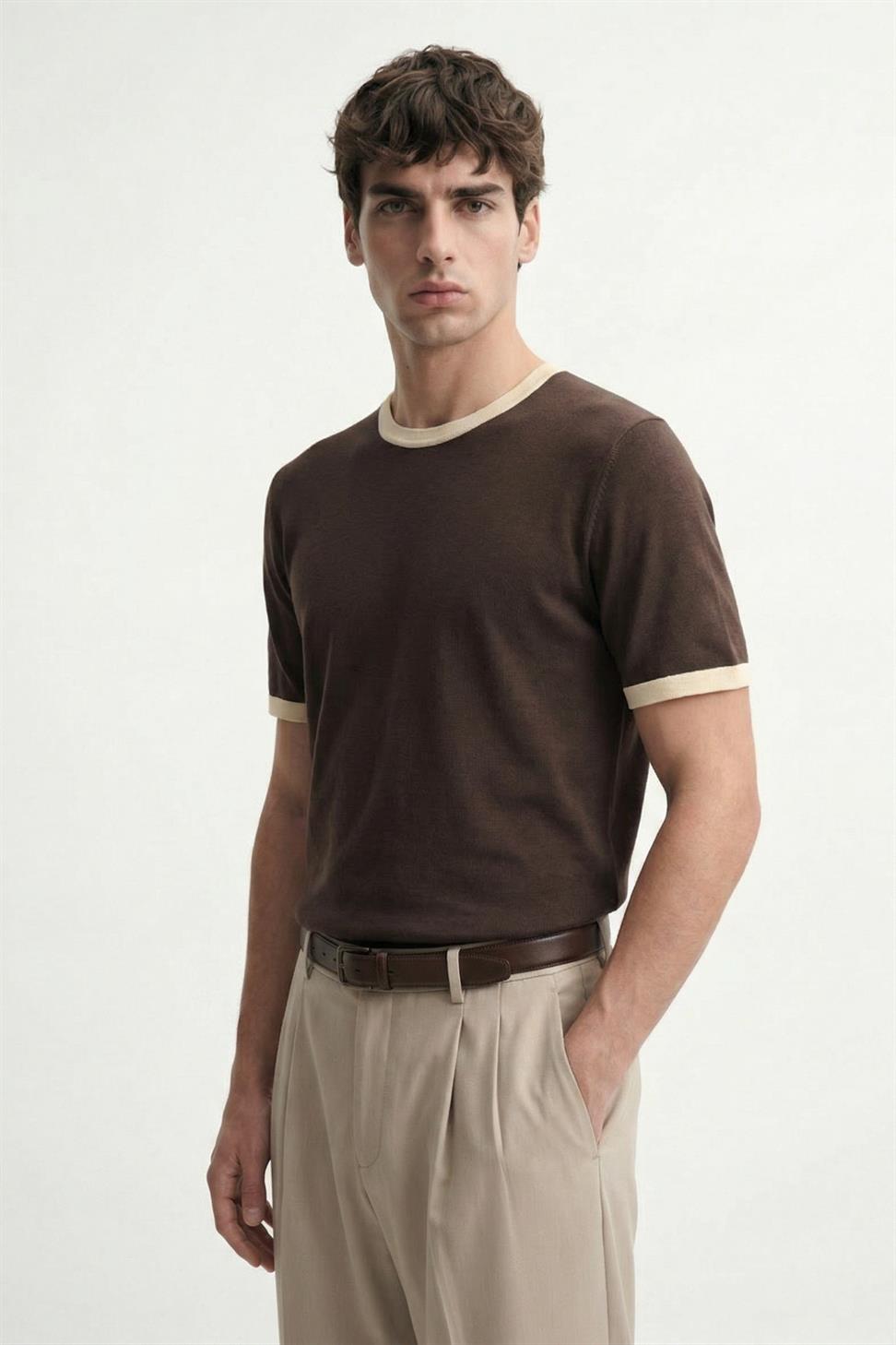 Antioch Kahve Kontrast Yaka Erkek T-Shirt