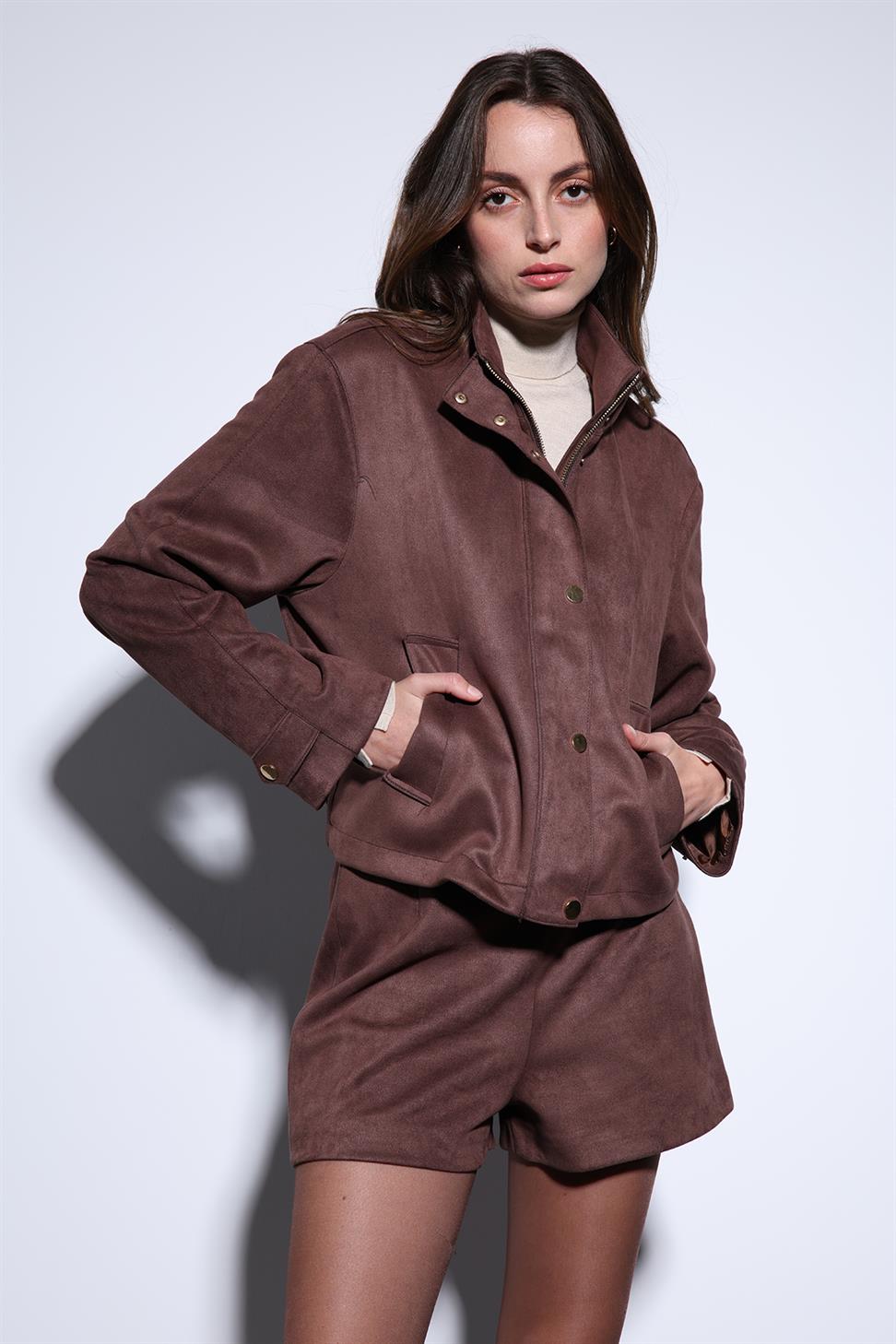 سترة بومبر من الجلد المدبوغ