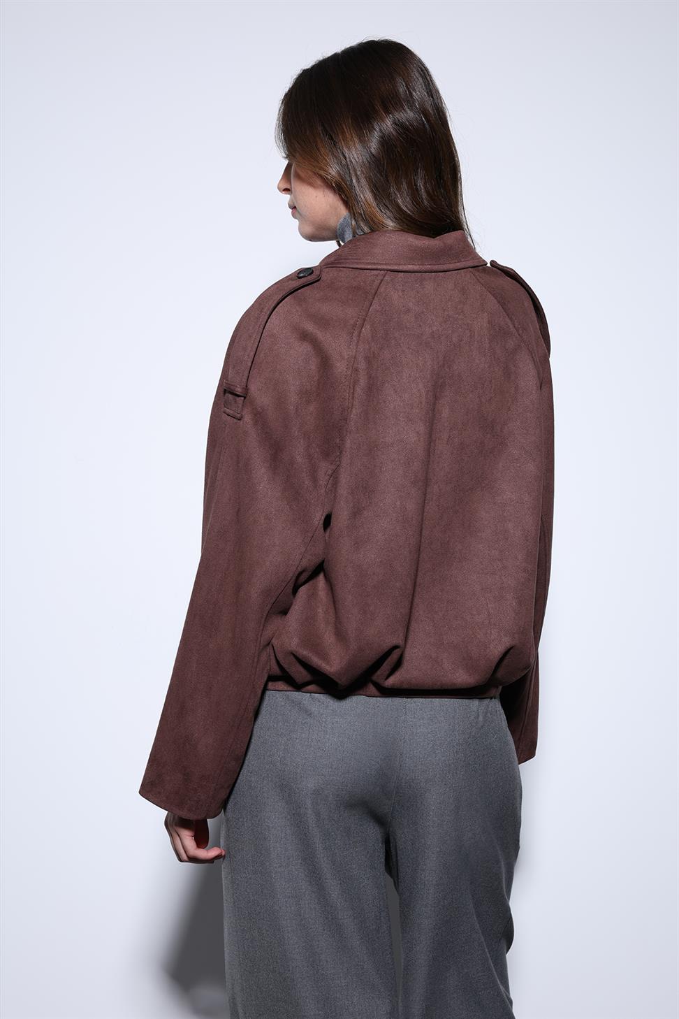 جاكيت بومبر للسيدات بمظهر الجلد المدبوغ