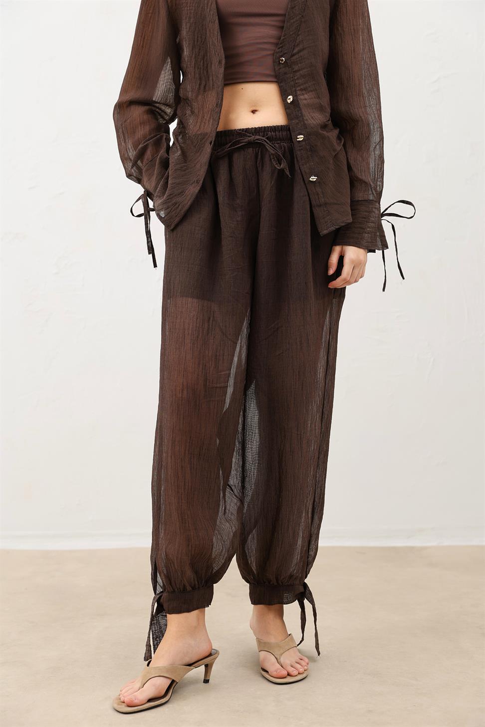 بنطال نسائي شبه شفاف