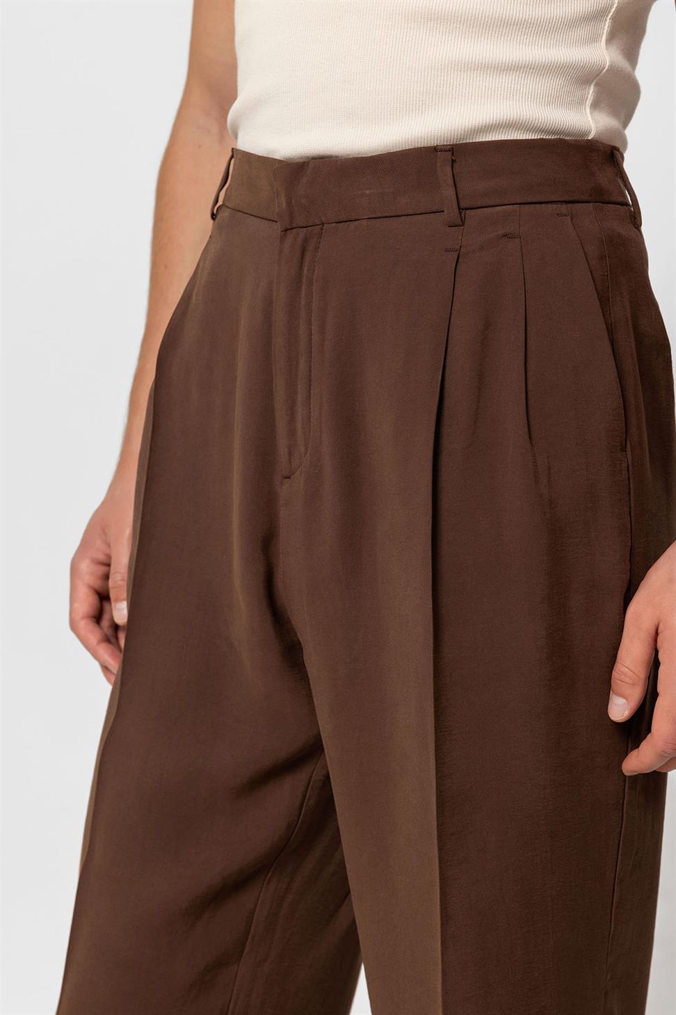 بنطلون رجالي فضفاض ذو ثنيات عالية الخصر للرجال