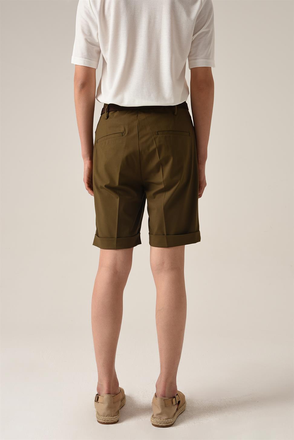 شورت مطوي بتفاصيل حزام