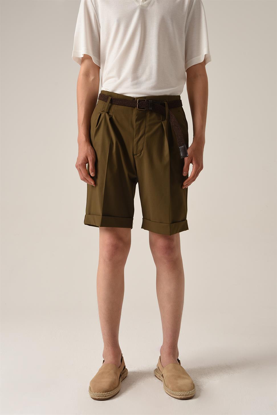 شورت مطوي بتفاصيل حزام