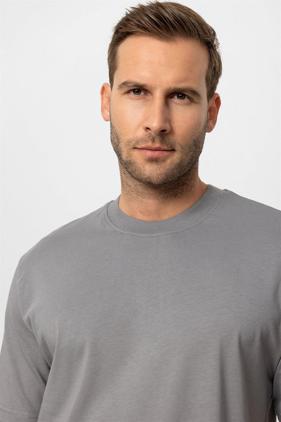 طاقم الرقبة الأساسية تي شيرت