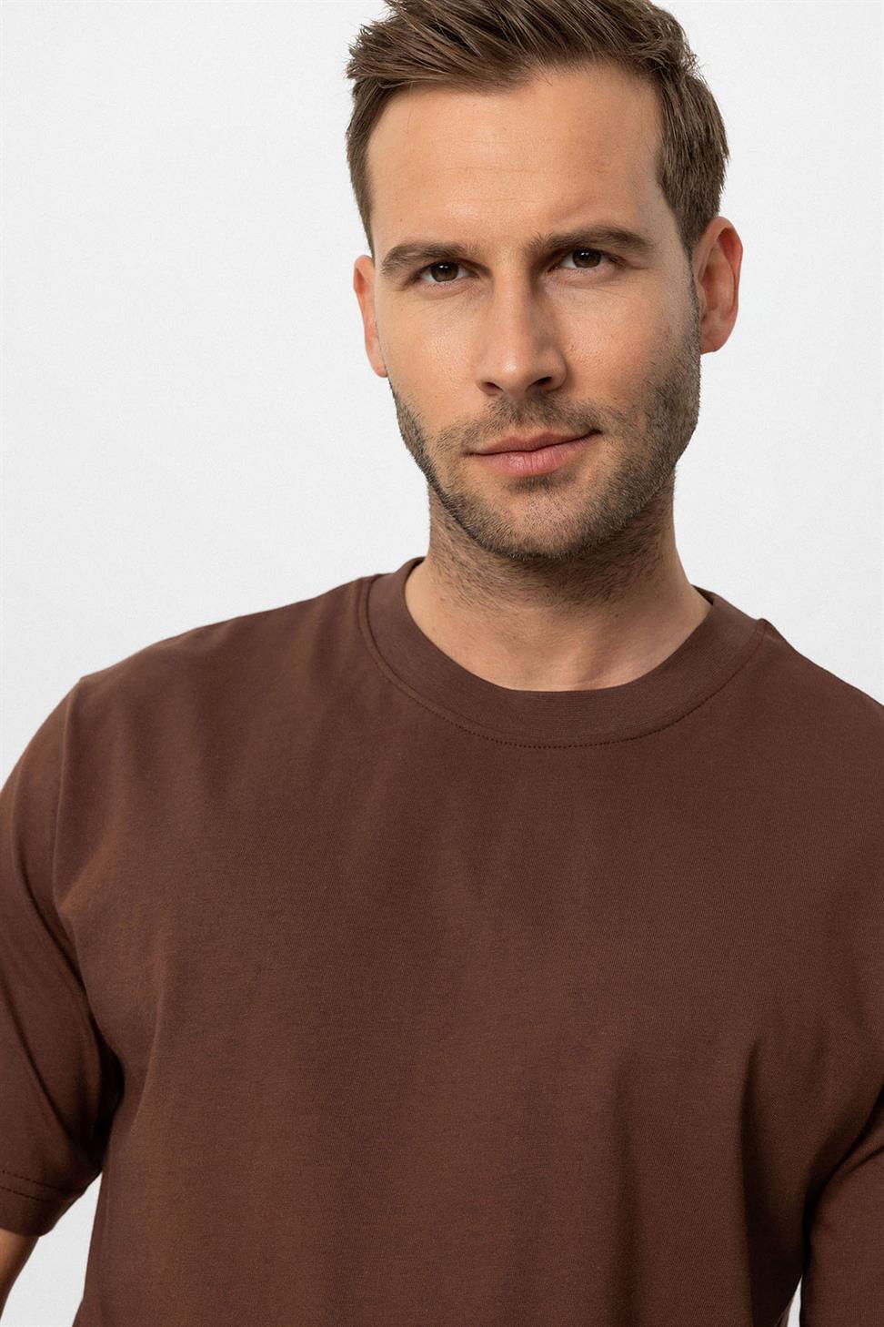 طاقم الرقبة الأساسية تي شيرت