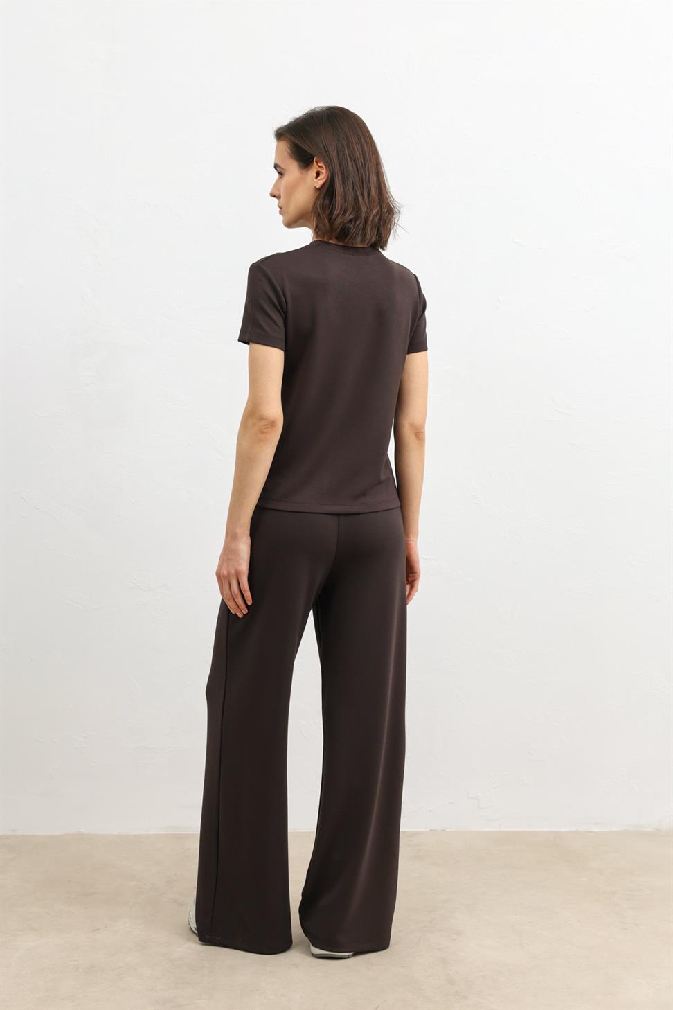 Womens Relaxed-Fit Sweatsuit