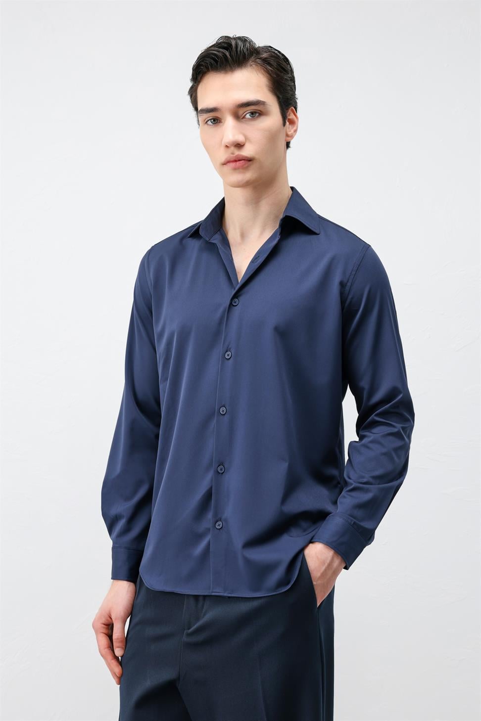 قميص رجالي من طراز Comfort Slim