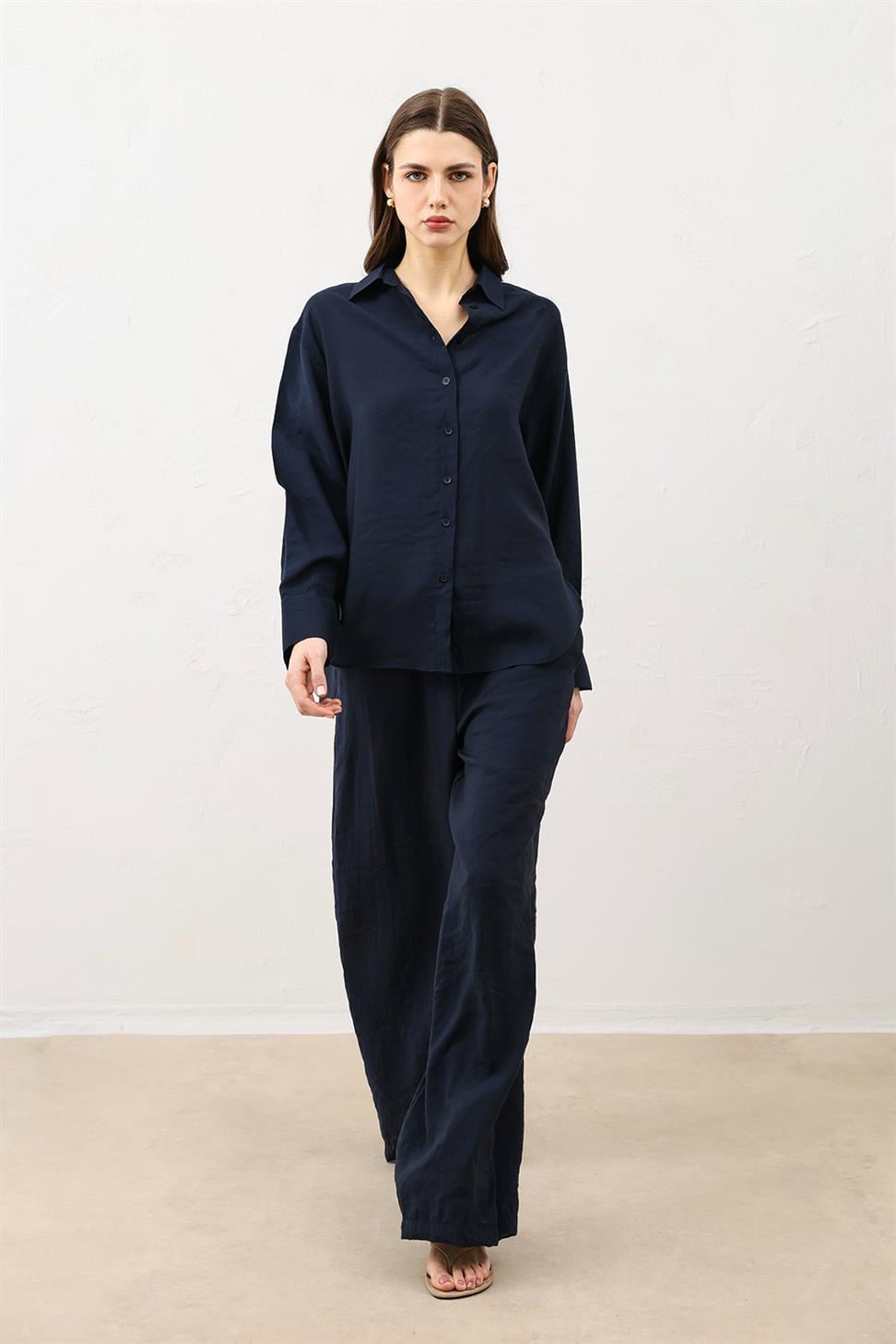 قميص نسائي كبير الحجم