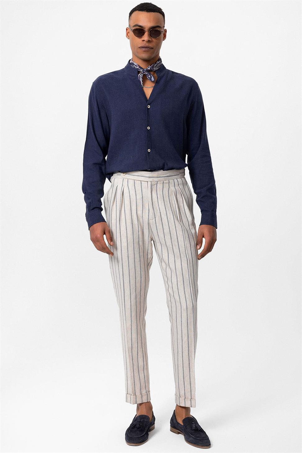 قميص رجالي بأكمام طويلة وياقة القاضي