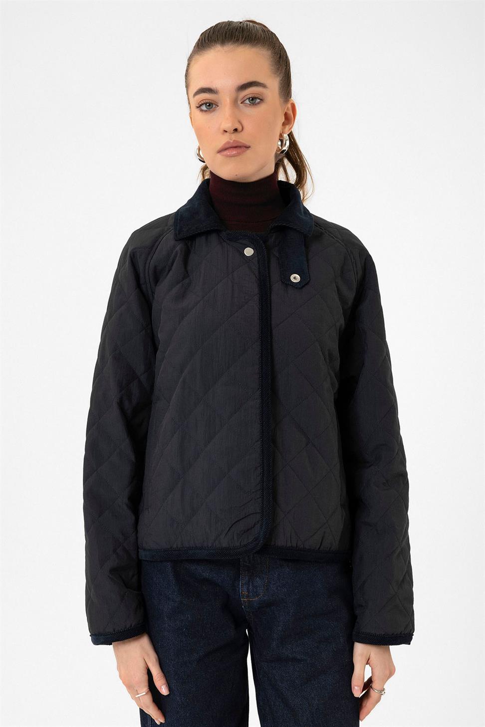 Antioch Lacivert Kadın Polo Yaka Kapitone Mont