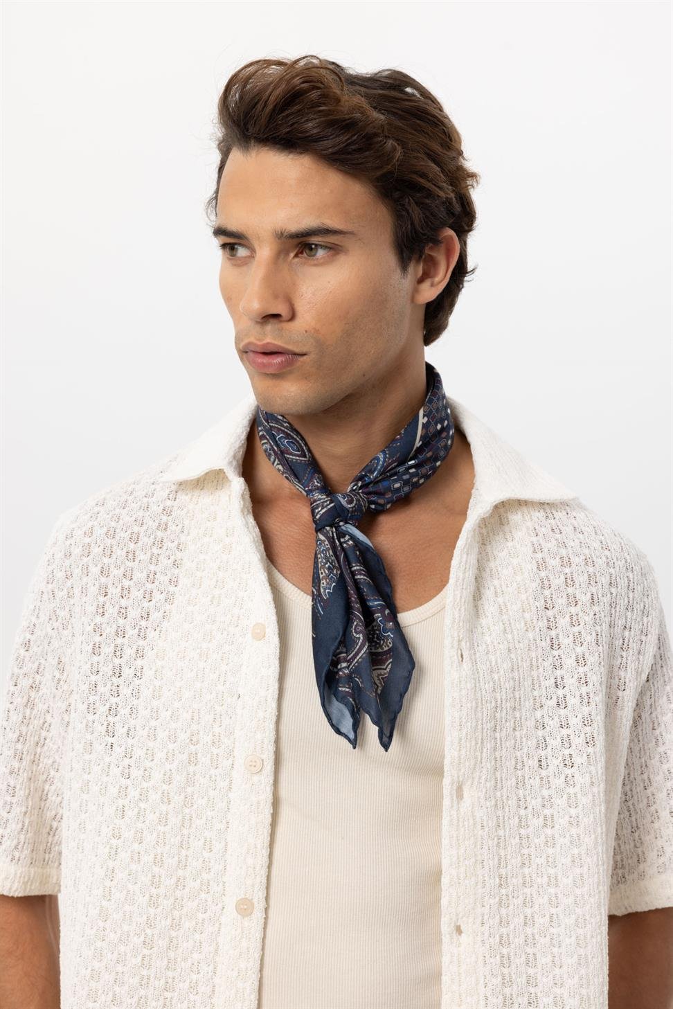 Antioch Lacivert Kare Etnik Desenli Fular