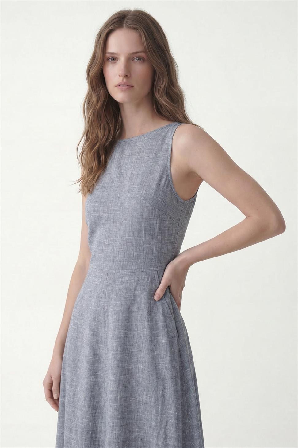 فستان نسائي بنمط الكتان