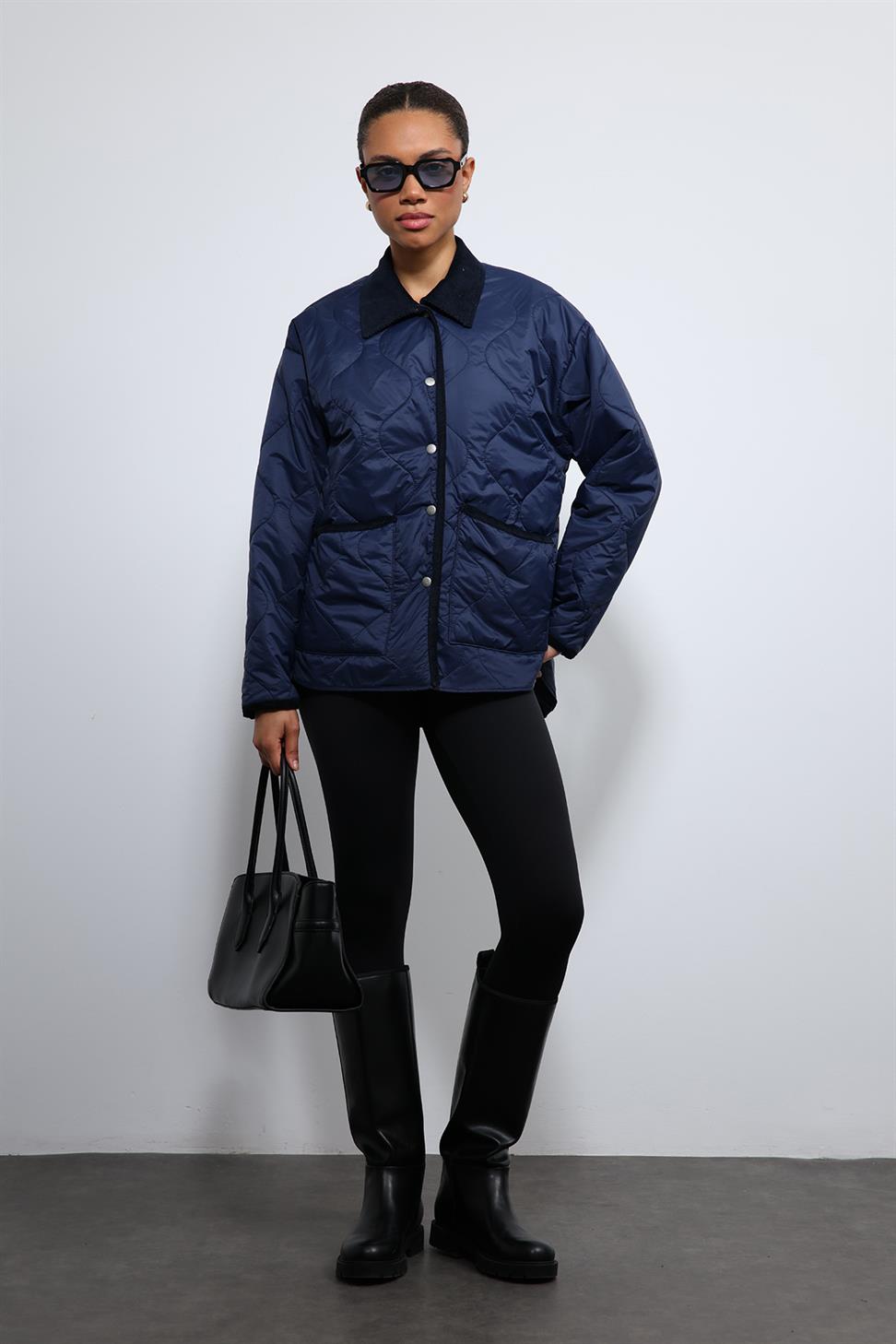 Antioch Lacivert Kontrast Yaka Desenli Mont