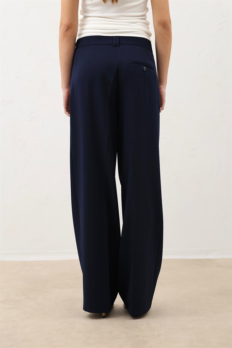 Womens Wide-Leg Pants with Detailed Pockets