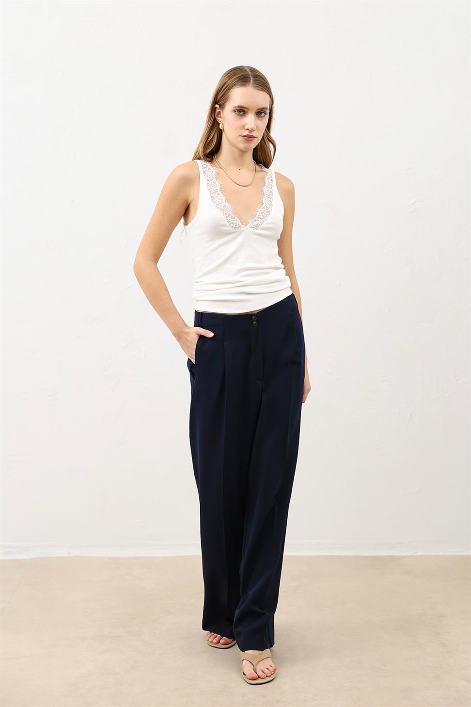 Womens Wide-Leg Pants with Detailed Pockets