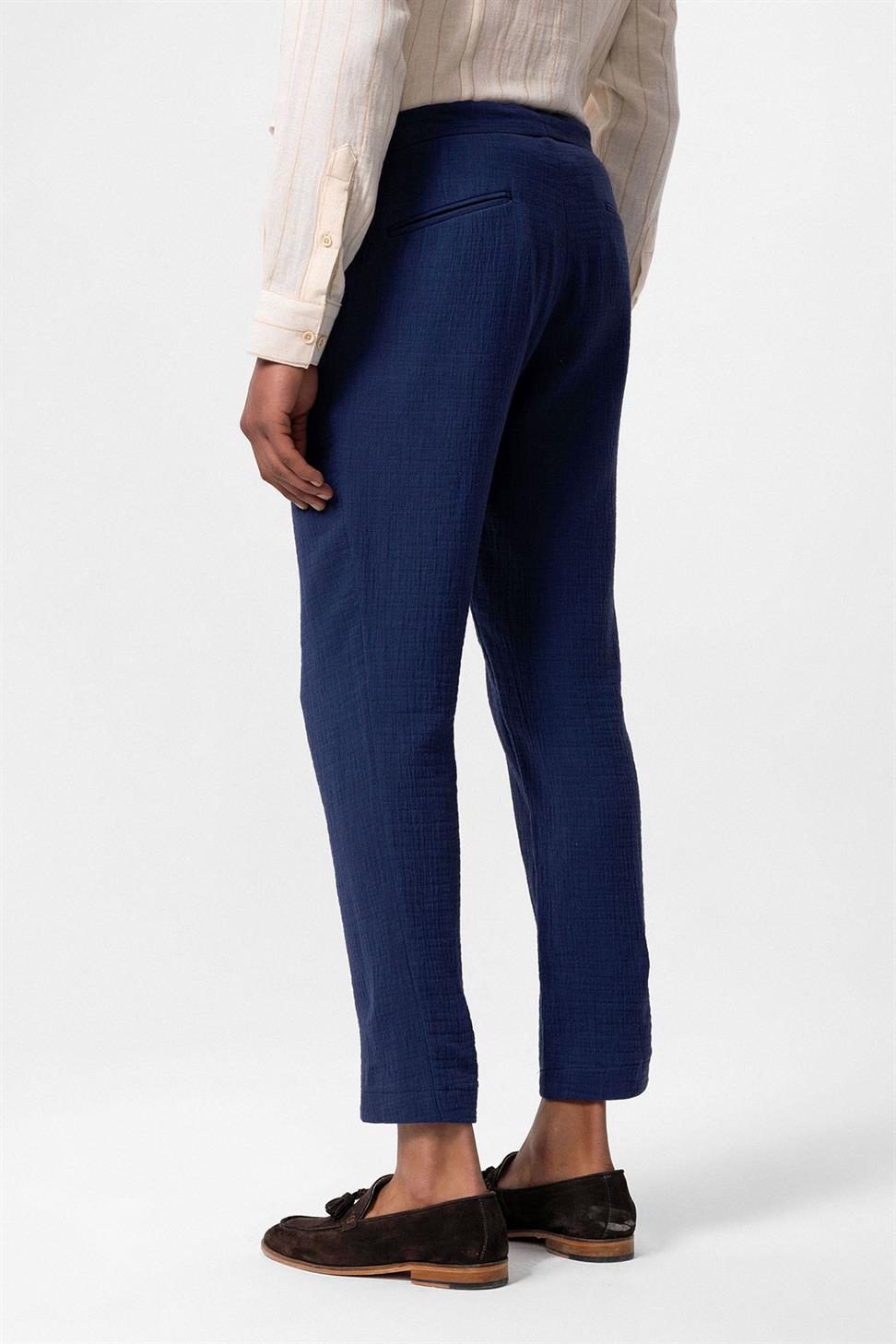 بنطال رجالي بقصة عادية مع خصر برباط