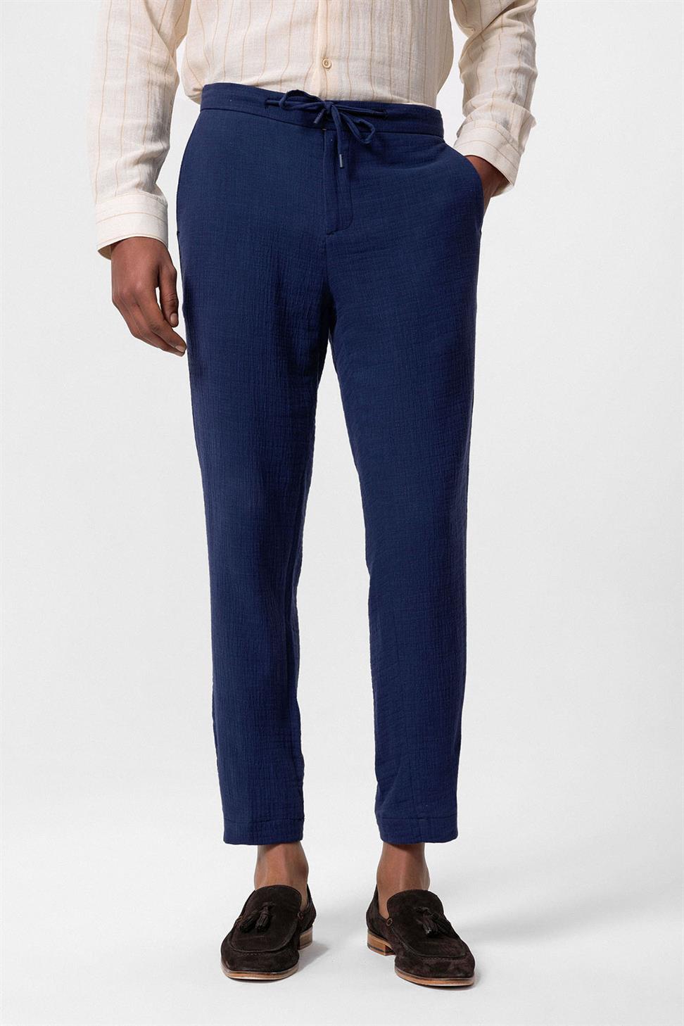 بنطال رجالي بقصة عادية مع خصر برباط