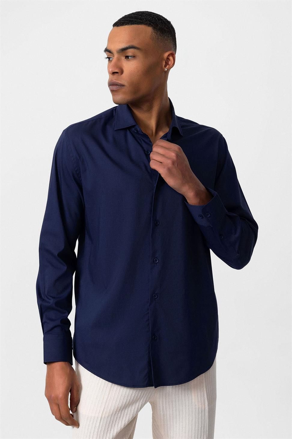 قميص رجالي كلاسيكي بقصة ضيقة كلاسيكية