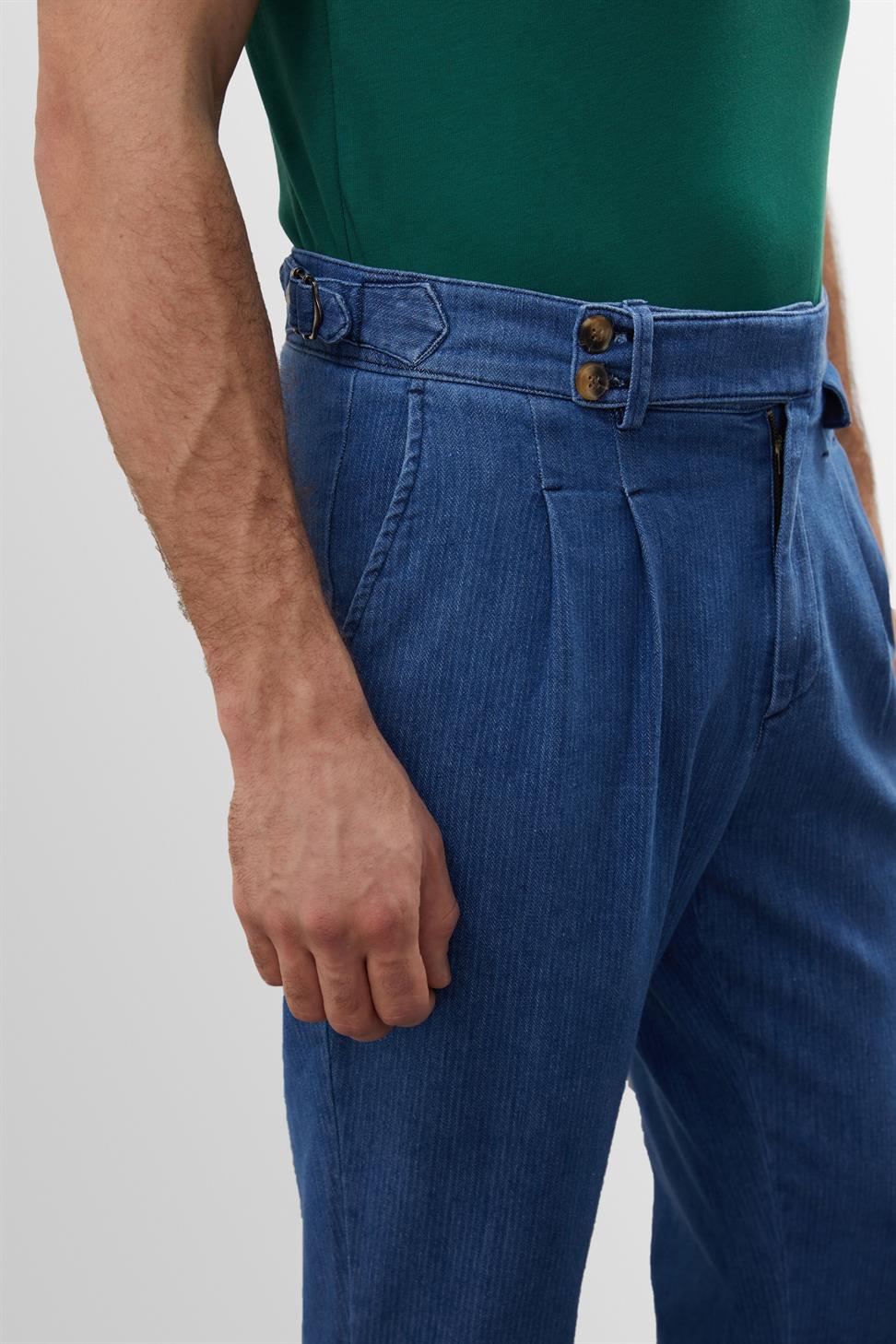 Antioch Lacivert Yüksek Bel (Boyfriend) Yandan Tokalı Kemer Detaylı Pileli Kot Pantolon