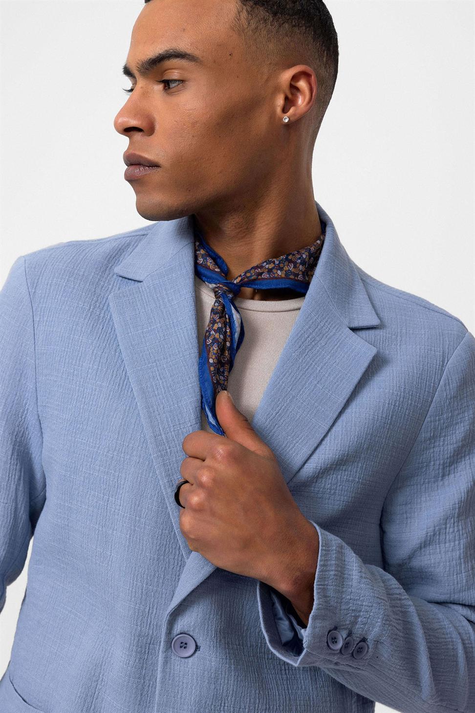 سترة بليزر رجالية غير مبطنة مع جيوب للحقائب