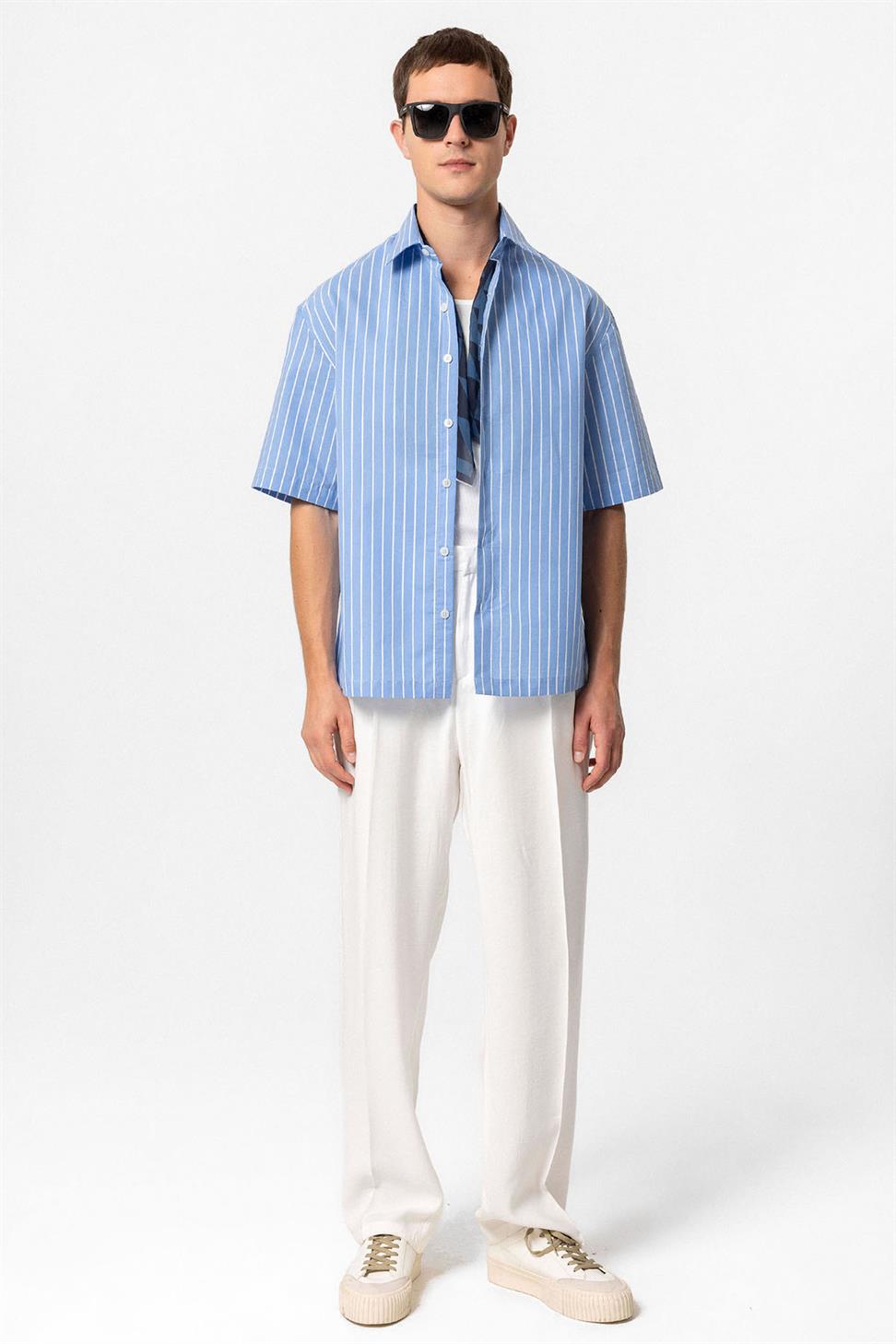 قميص رجالي بأكمام قصيرة مخططة بأكمام قصيرة