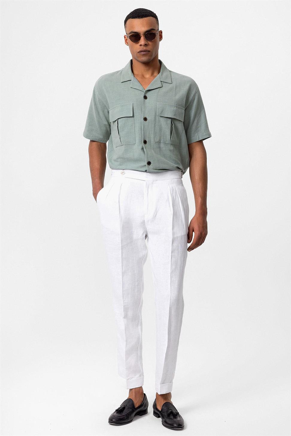 قميص رجالي من مزيج الكتان مع جيب على الصدر بياقة أباتشي