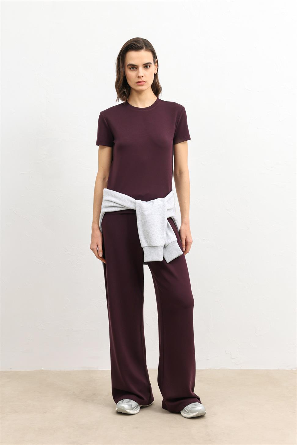 Womens Relaxed-Fit Sweatsuit