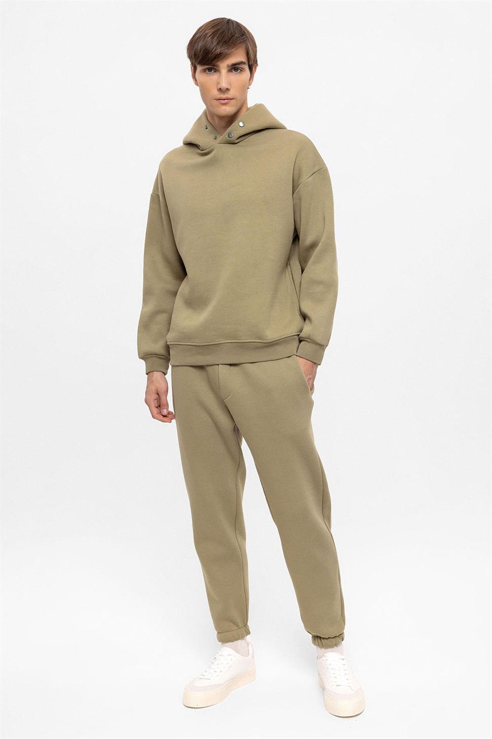 سترة رجالية بغطاء للرأس مقاس كبير