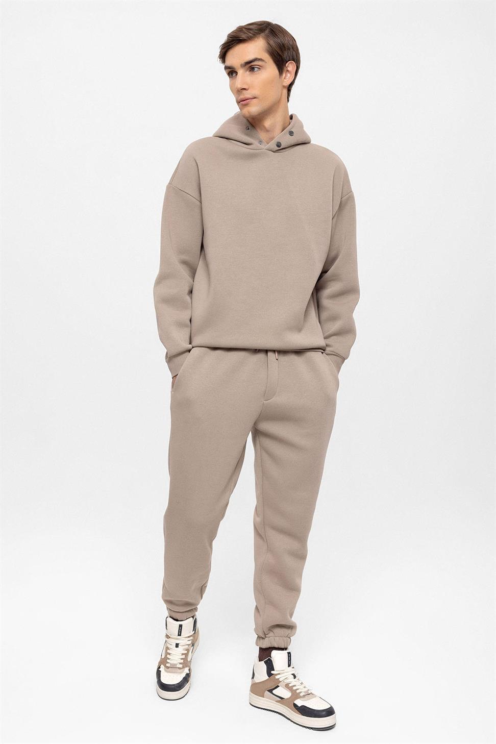 سترة رجالية بغطاء للرأس مقاس كبير