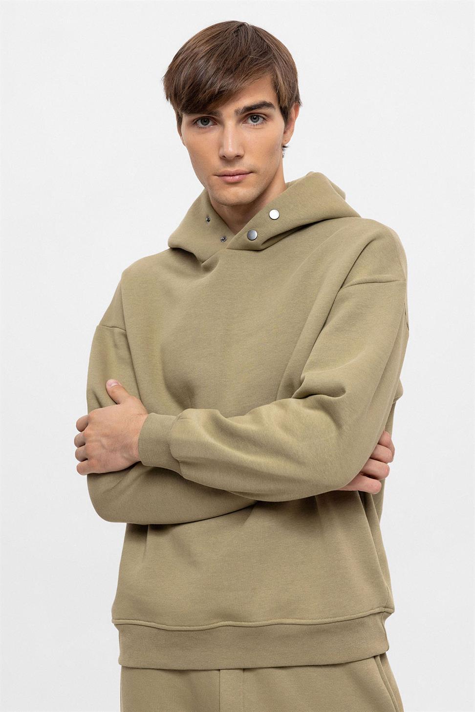 سترة رجالية بغطاء للرأس مقاس كبير