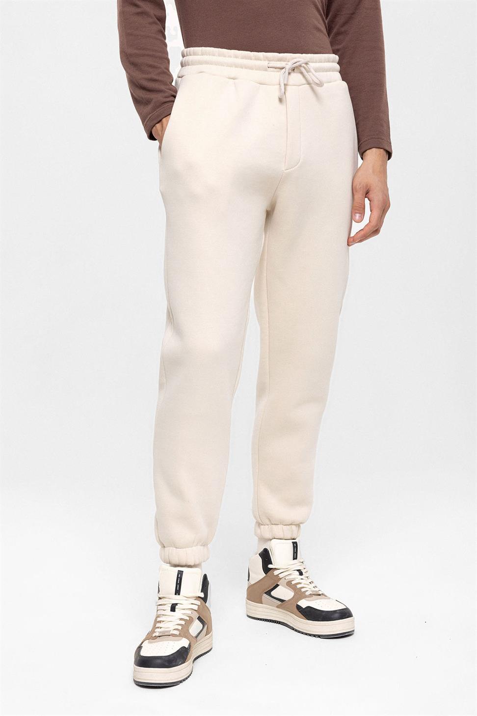 بدلة رياضية للرجال بأرجل مرنة