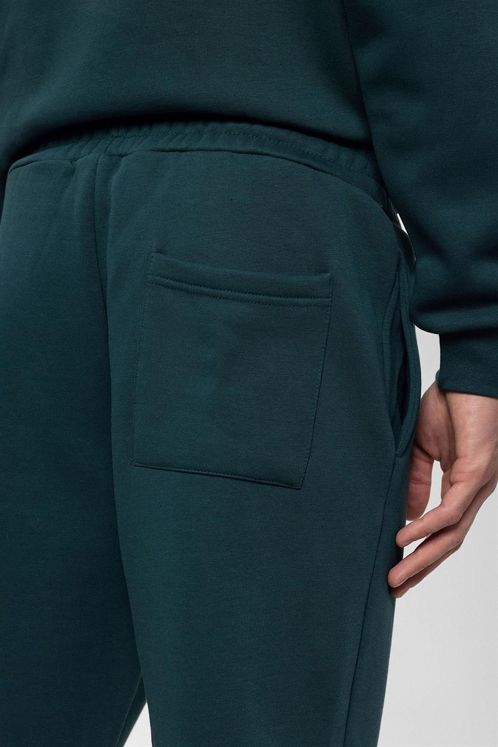 بدلة رياضية للرجال بأرجل مرنة