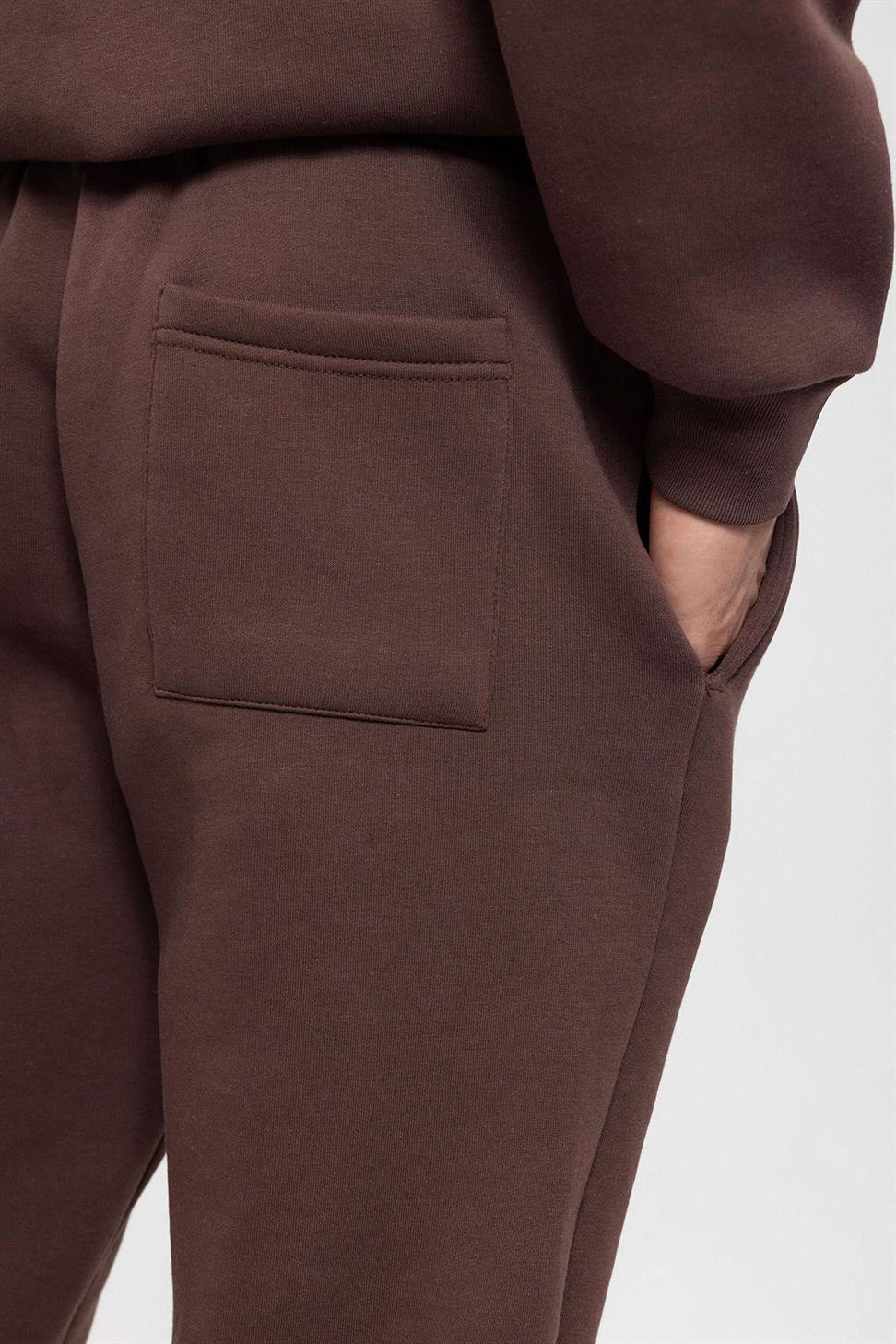 بدلة رياضية للرجال بأرجل مرنة