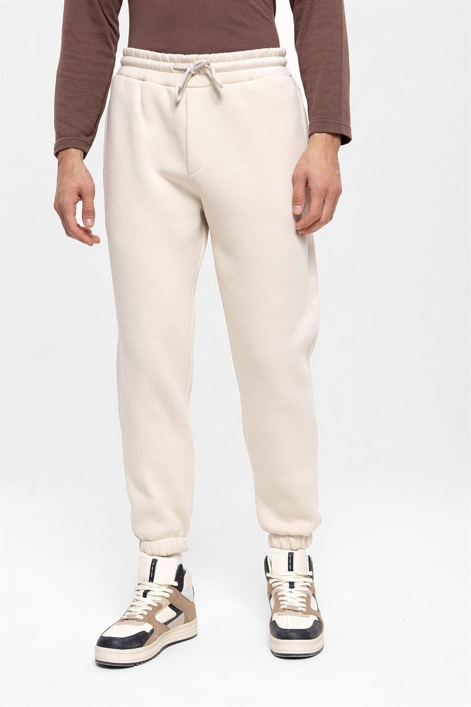 بدلة رياضية للرجال بأرجل مرنة