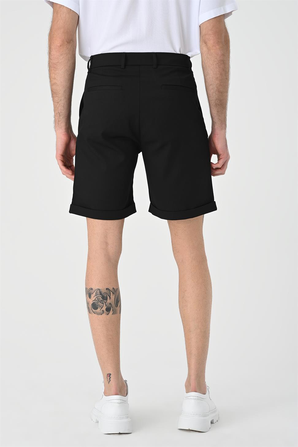 شورت رجالي مطوي