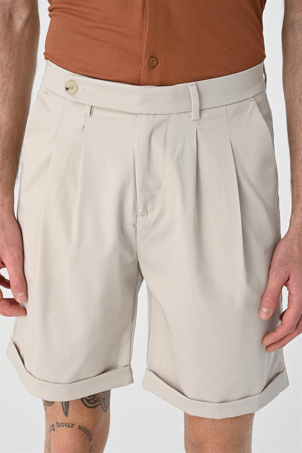 شورت رجالي مطوي