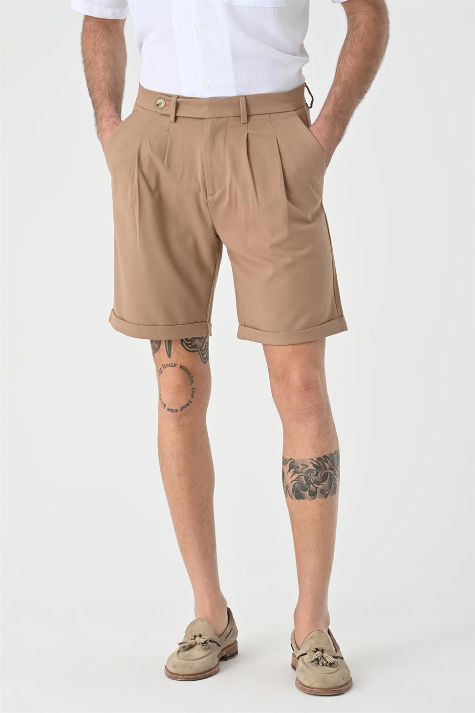 شورت رجالي مطوي