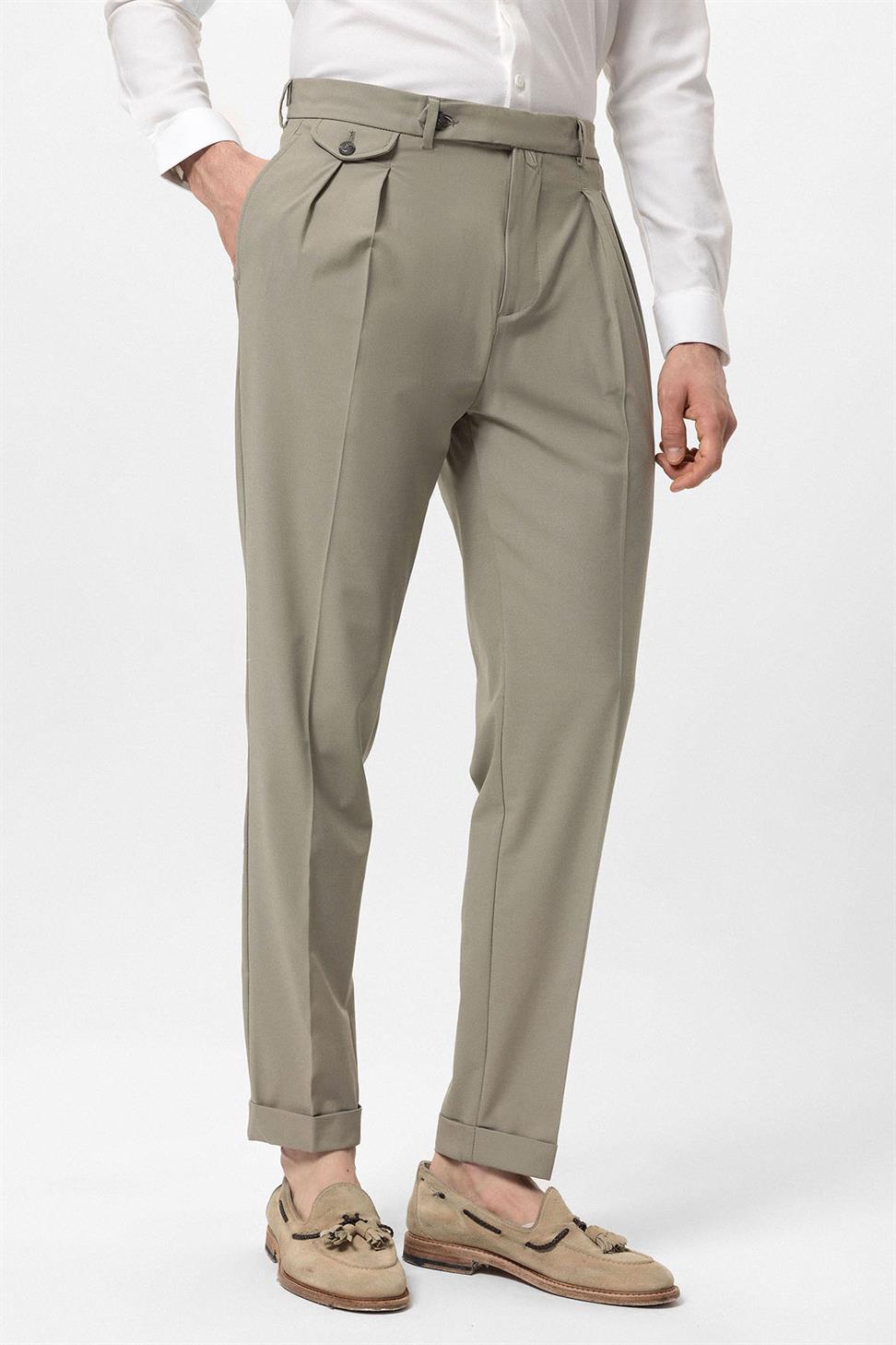 مطوي السراويل عالية الخصر للرجال