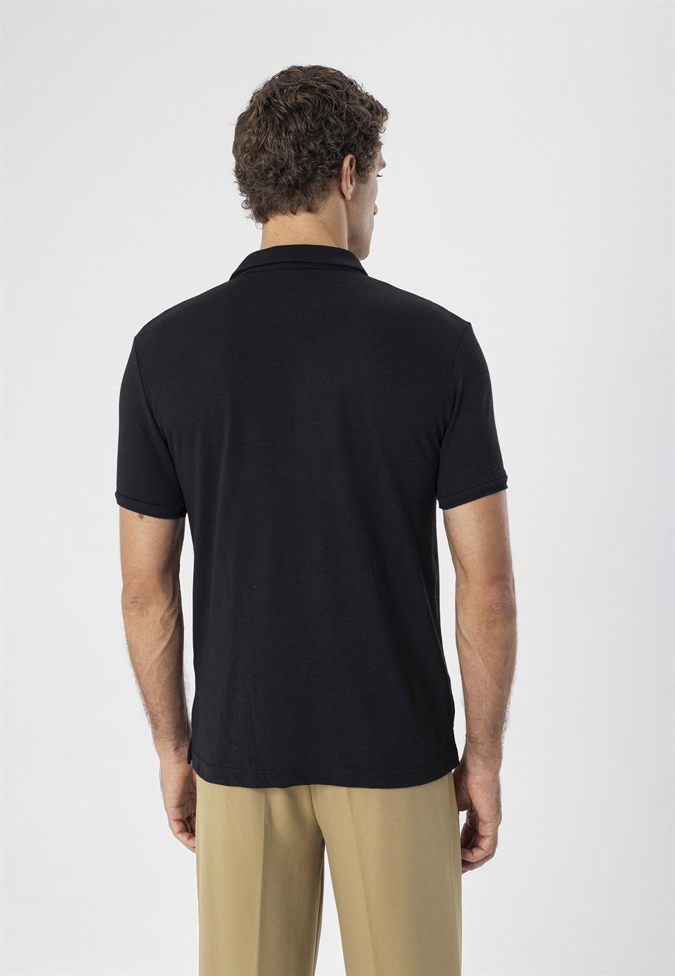 تي شيرت بولو ياكا بقصة ضيقة من Arkek