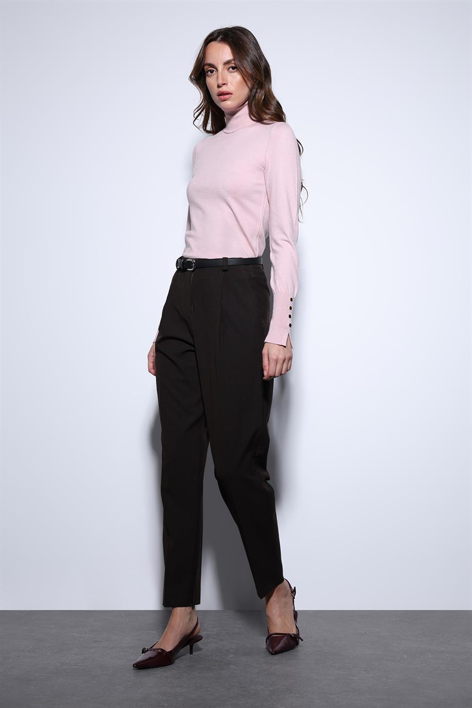 سترة محبوكة بياقة قائمة