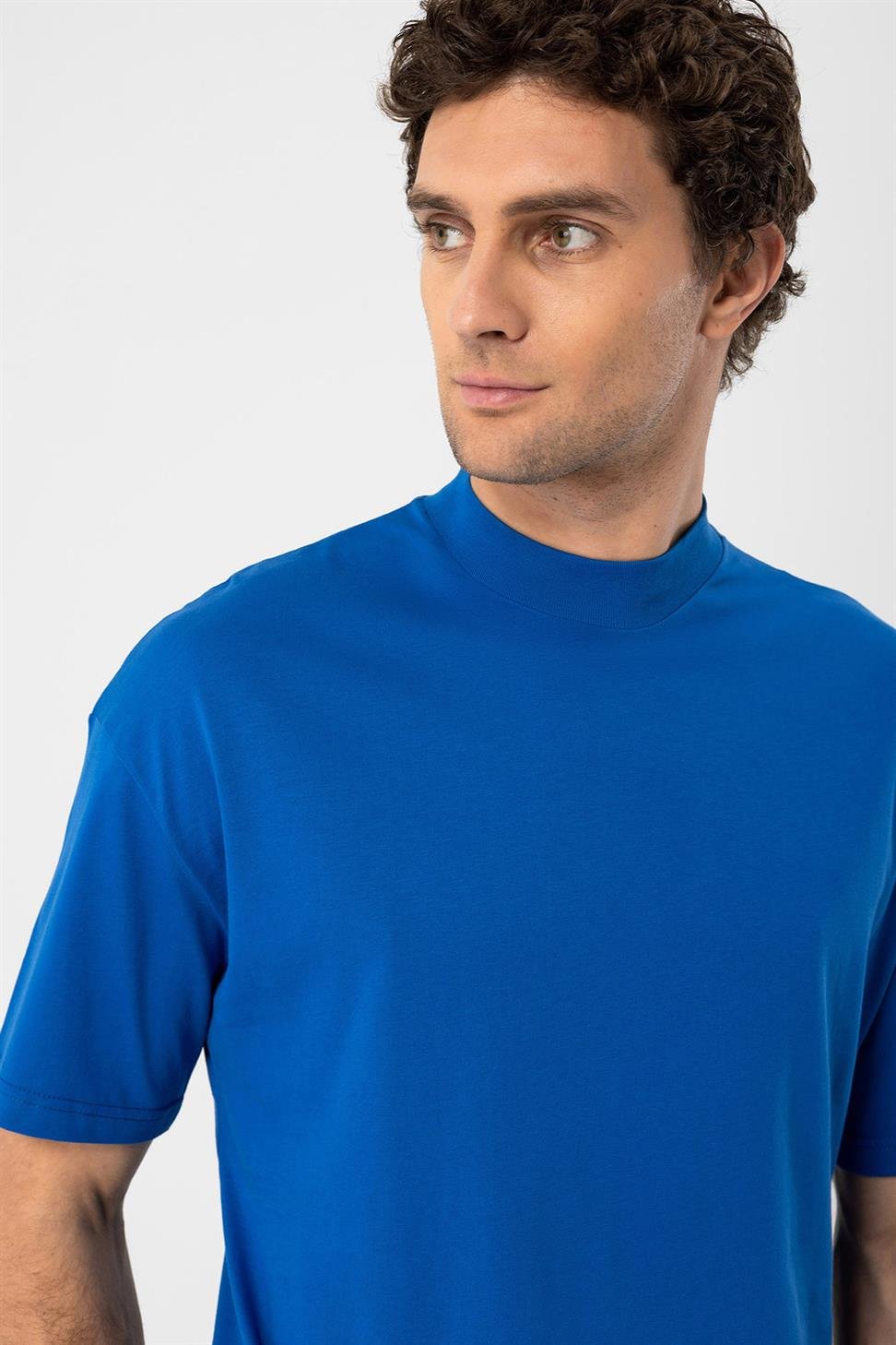تي شيرت رجالي أساسي مريح