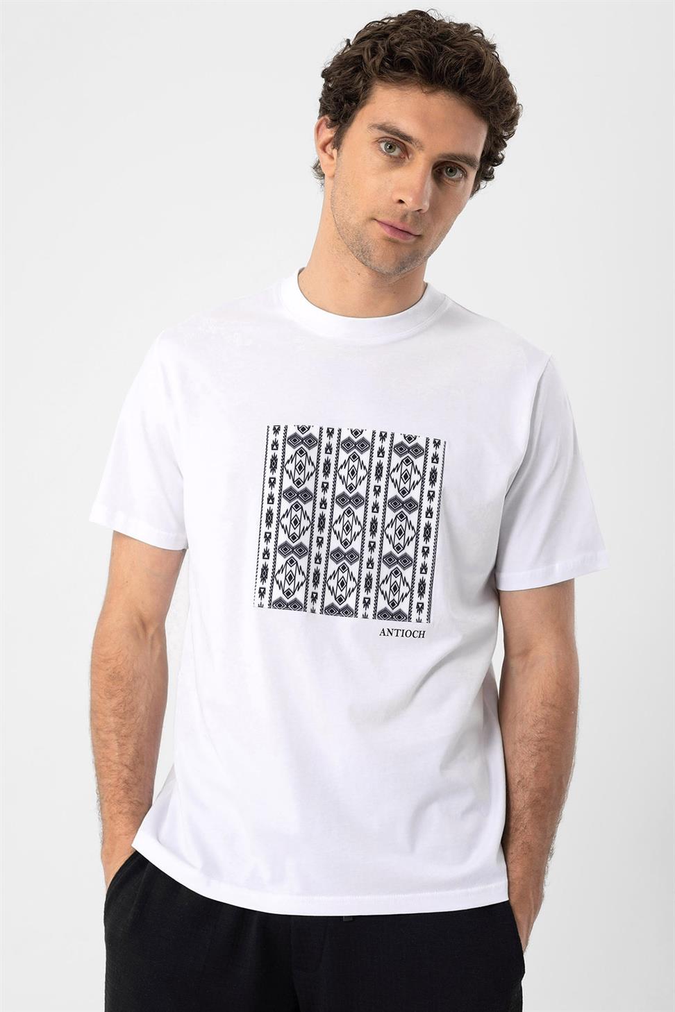 تي شيرت منقوش بنمط مريح للرجال