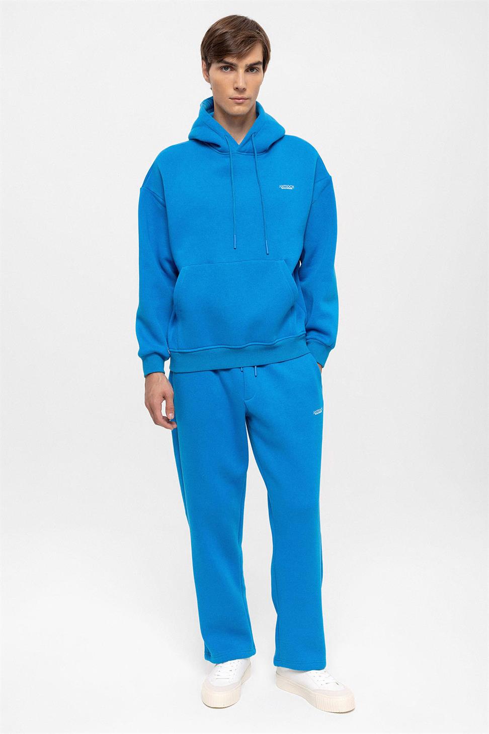 طقم بدلة رياضية رجالية بطبعة أنطاكية بقصة عادية