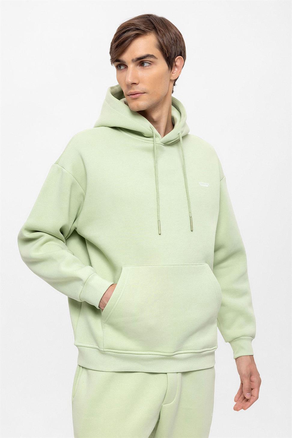 طقم بدلة رياضية رجالية بطبعة أنطاكية بقصة عادية